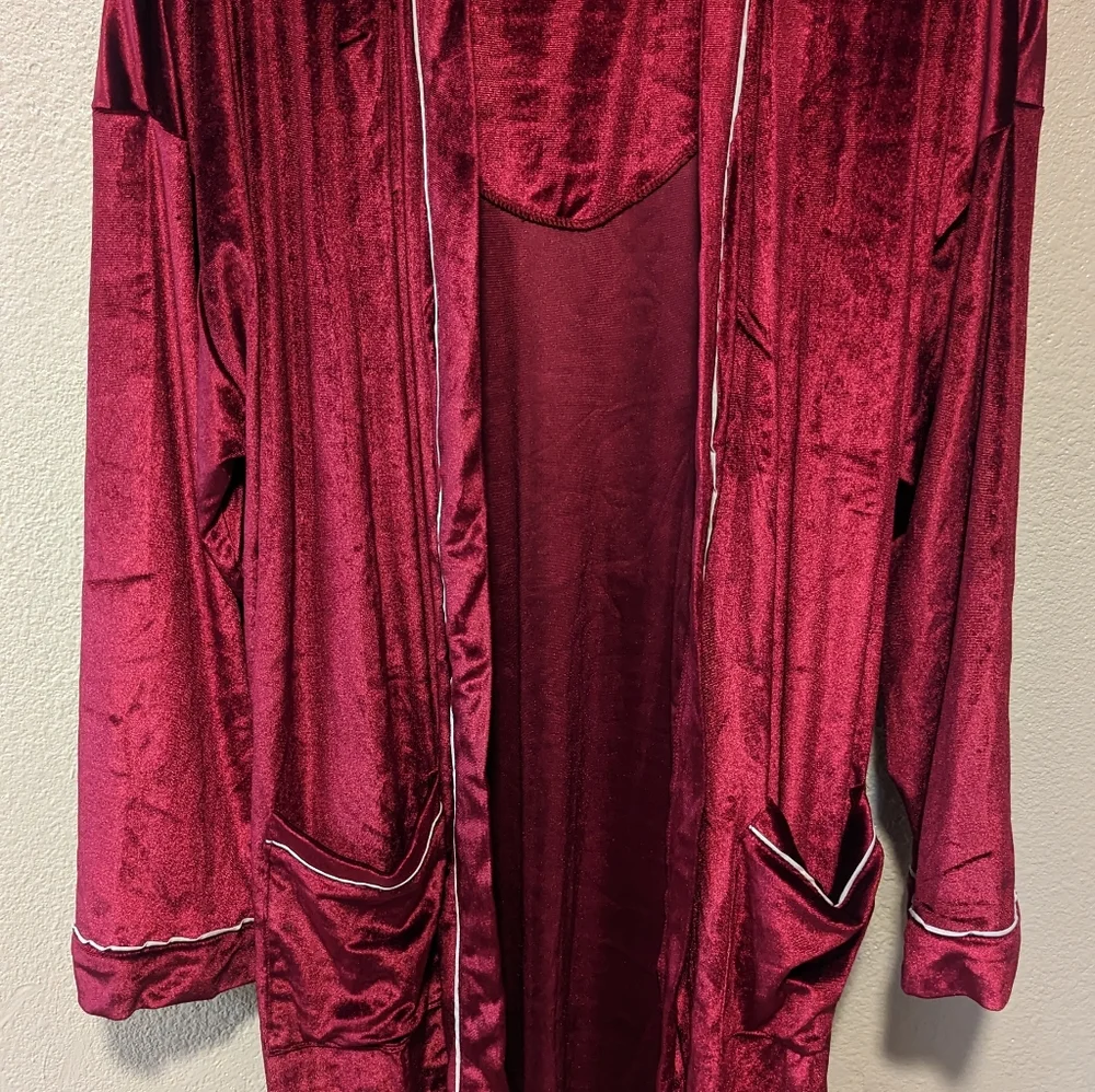 KIKIT Robe - Picture 5 of 7